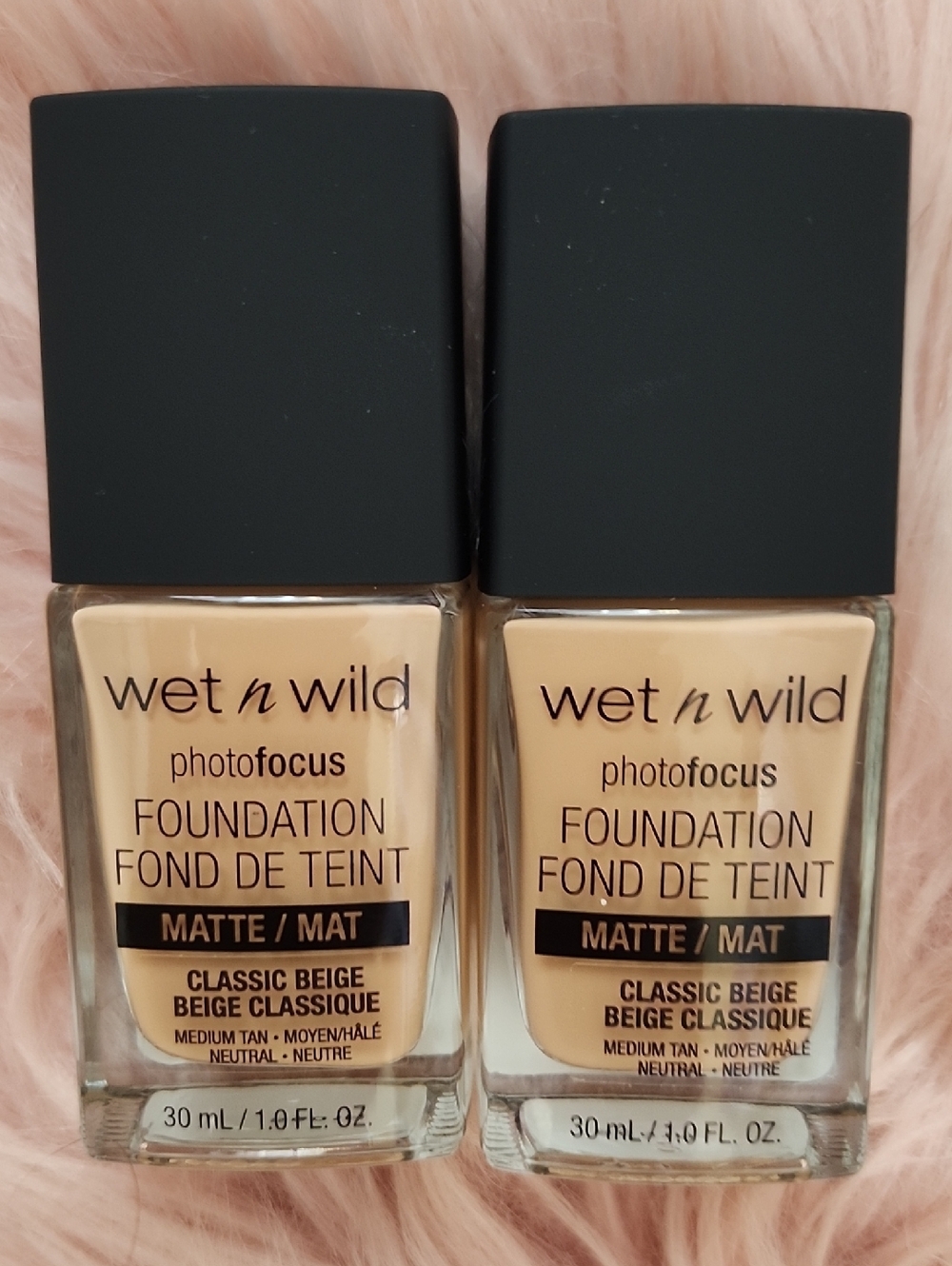 Brand New 2CT BUNDLE    WET n WILD PHOTOFOCUS MATTE FOUNDATION